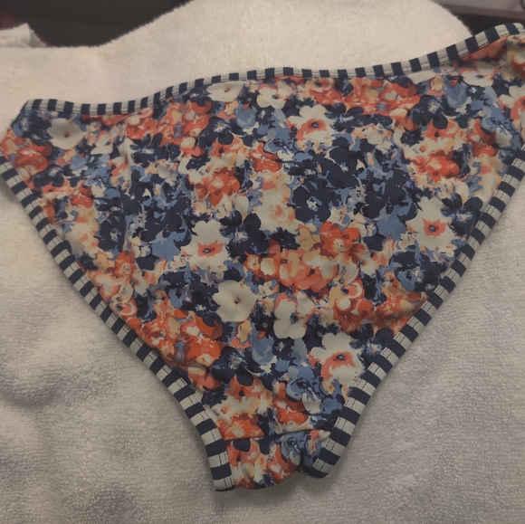 Reversible bikini set - Picture 3 of 4